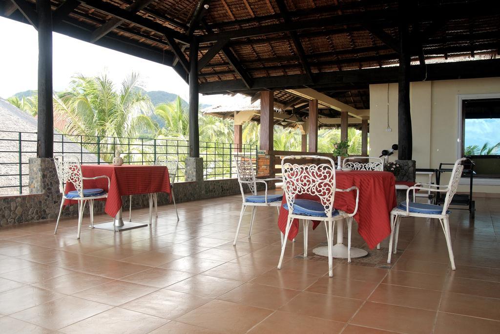 Le Palme Beach Resort Pandan Exterior photo