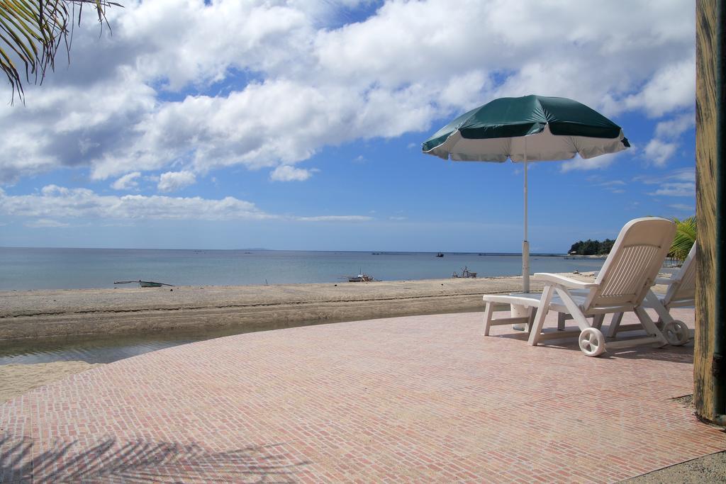 Le Palme Beach Resort Pandan Exterior photo